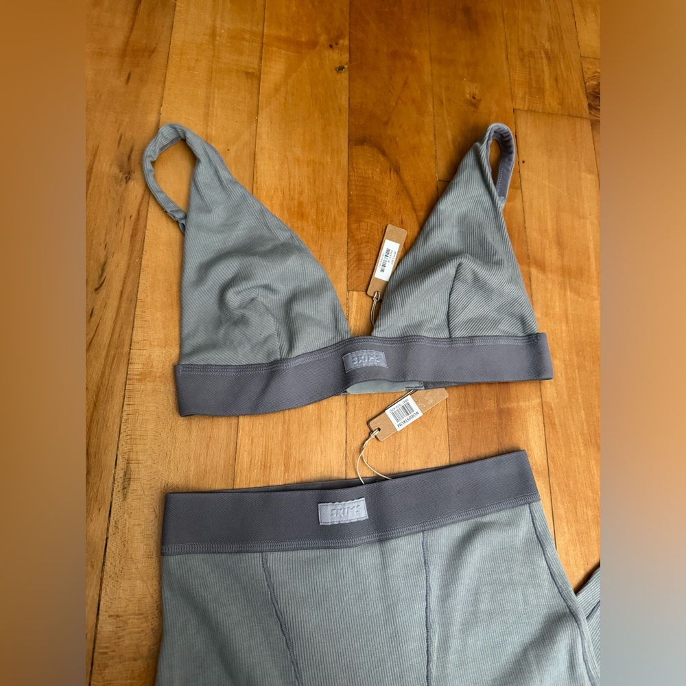 Skims Cotton Plunge Bralette (Medium) & Rib Leggings (XS) Set in Pacific